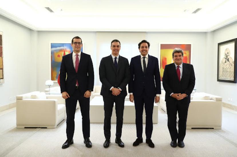 From left to right, Horacio Morell, General Manager IBM Spain, Portugal, Greece and Israel; Pedro Sánchez, Prime Minister of Spain; Darío Gil, IBM Senior Vice President and Director of IBM Research; and José Luis Escrivá, Minister for Digital Transformation and Public Function of Spain, at La Moncloa Palace in Madrid, headquarters of the Presidency of the Government of Spain.