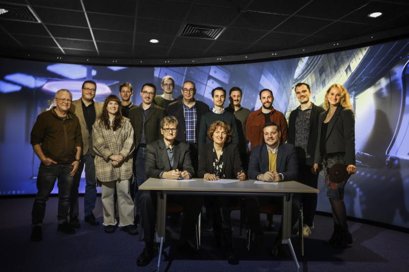 Team Team photo at signing of partnership agreement for fusion collaboration