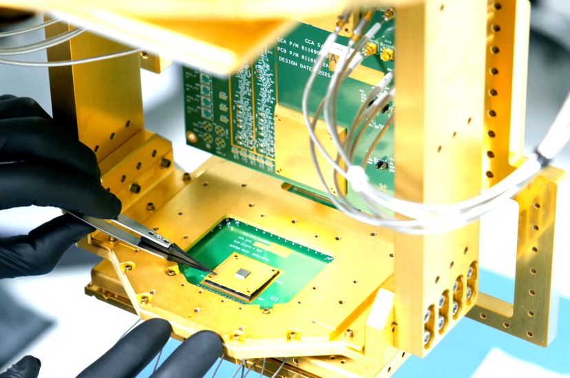 HRL Laboratories creastes silicon quantum processor